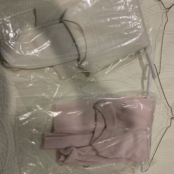 Sweaters - Picture 1 of 1